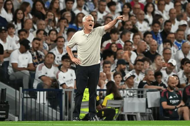 皇马新赛季西甲全胜穆帅聚焦防守冲冠
